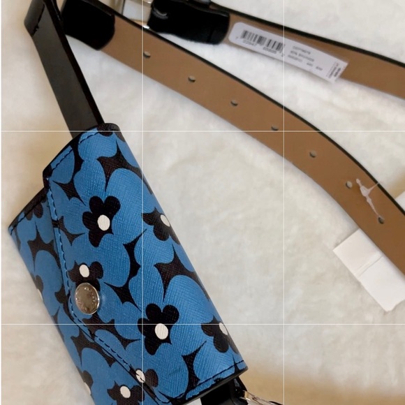 ✅NEW “Micheal Kors” Genuine Leather Belt Wallet - Picture 8 of 8